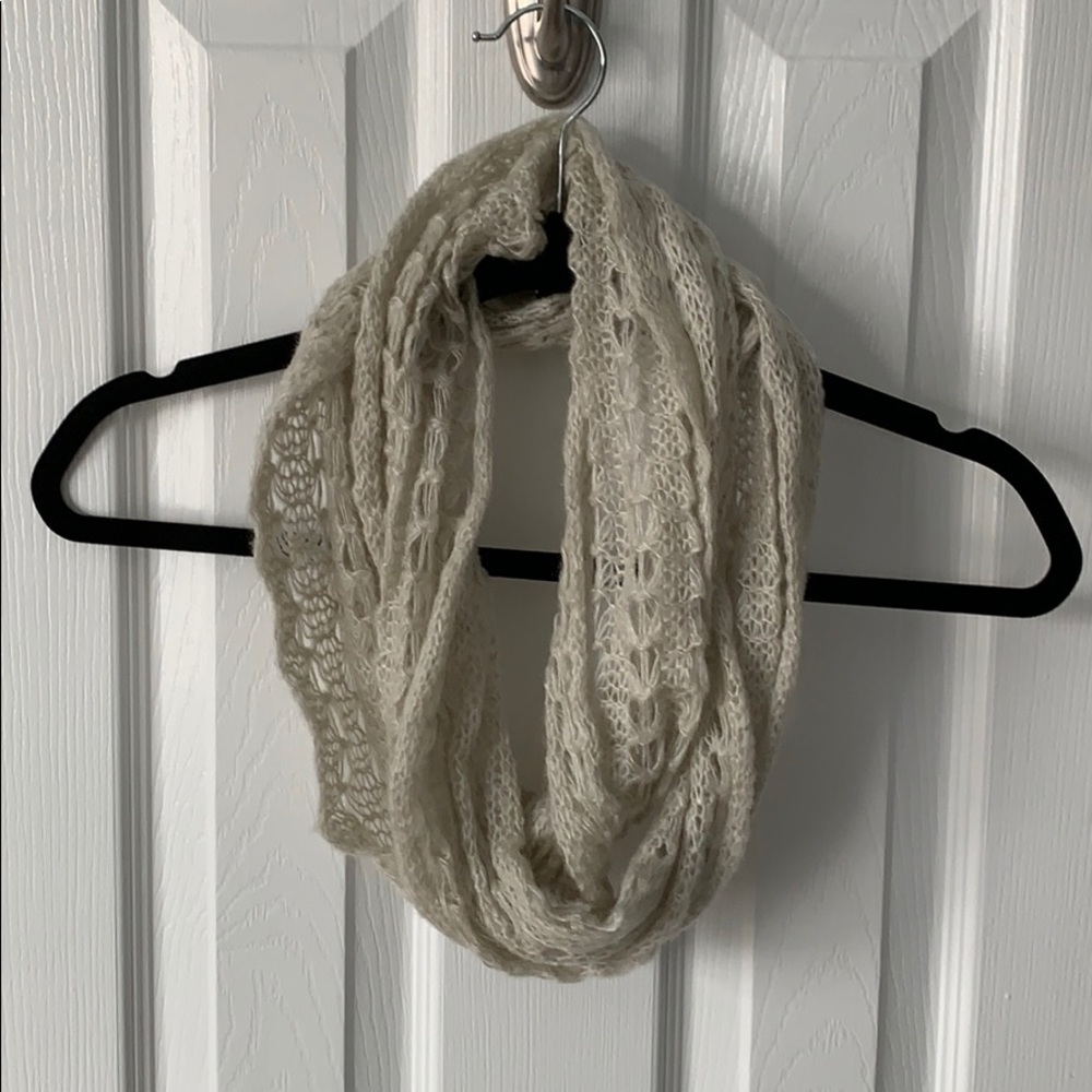 Lightweight Infinity Scarf